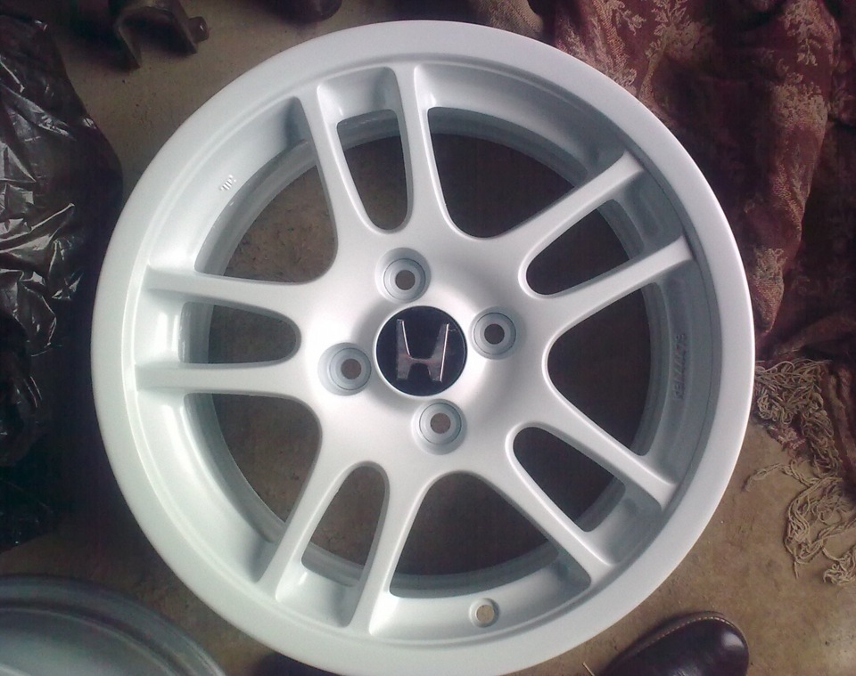 Enkei 15x7JJ ET40 1