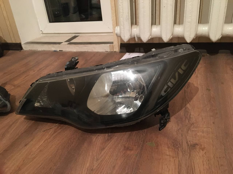 Civic у фари 4