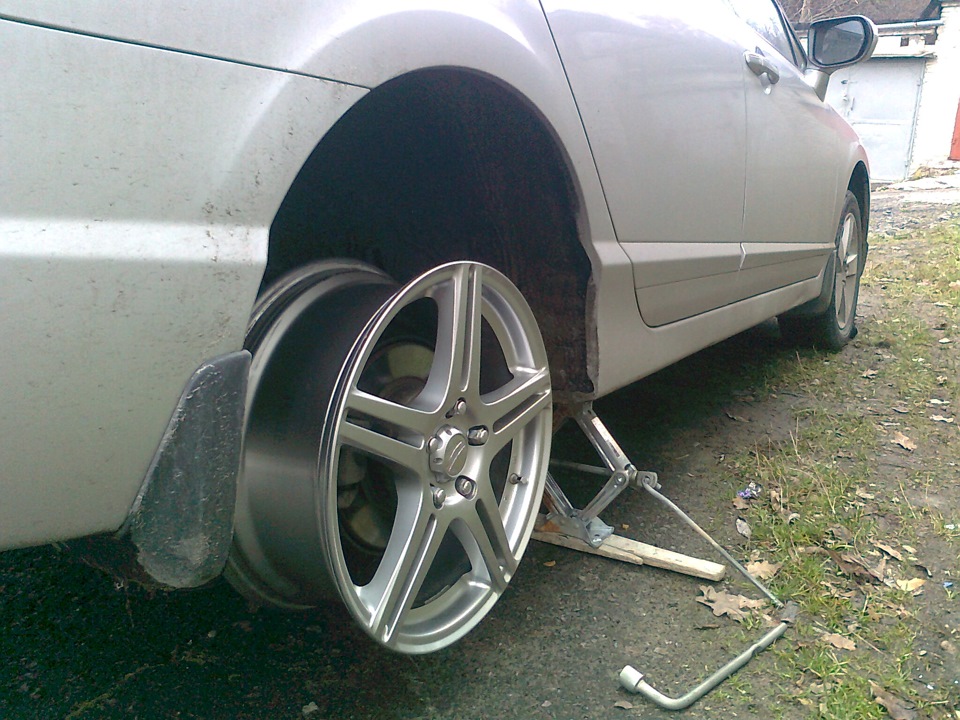 Примерял диски Bridgestone BEO S05 R17 2
