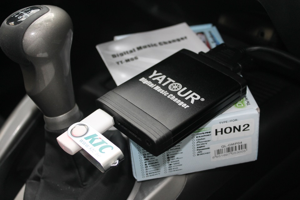 USB SD AUX адаптер Yatour 1