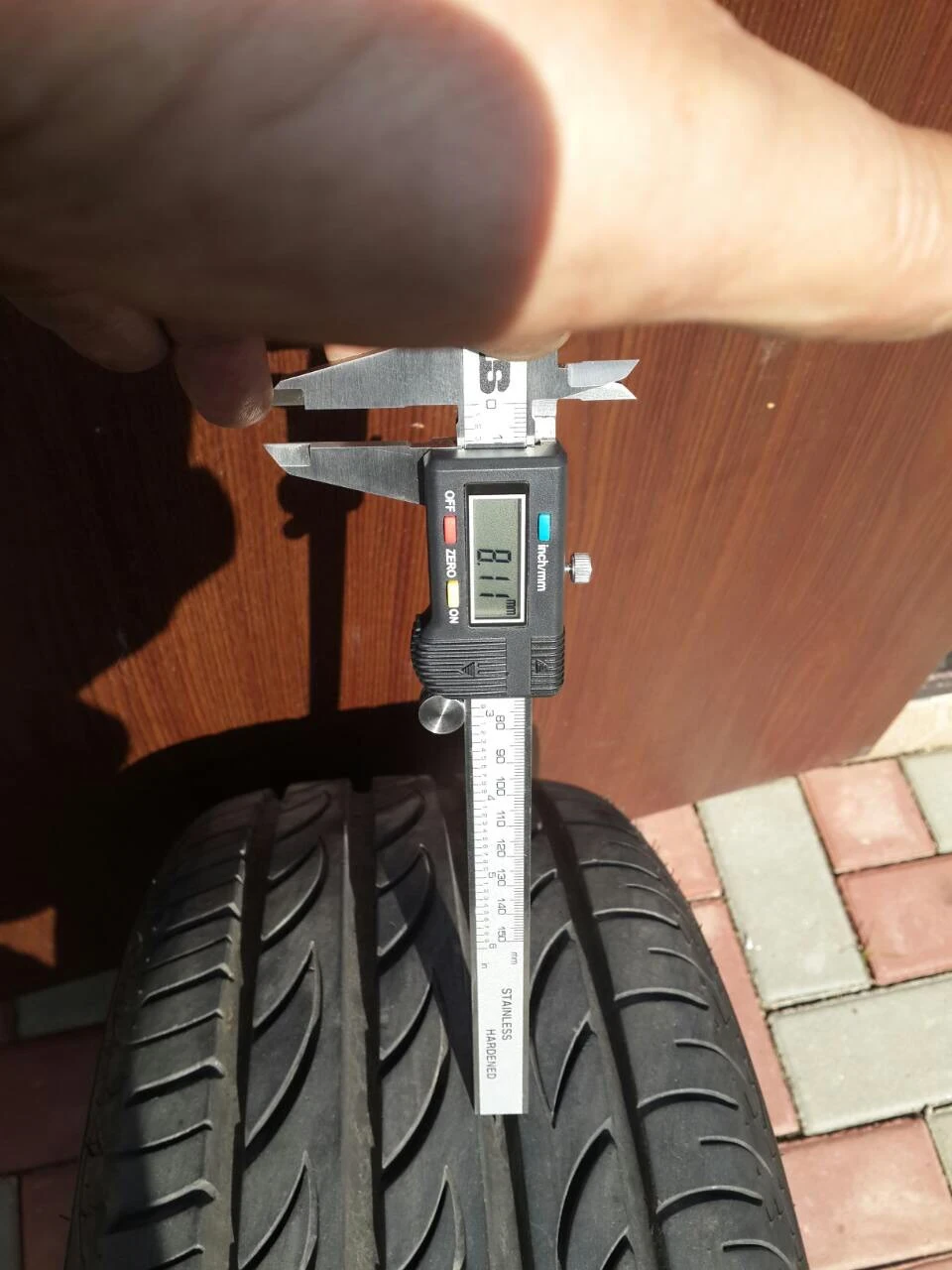 215/45/17 Pirelli Pzero Nero ПРОДАМ