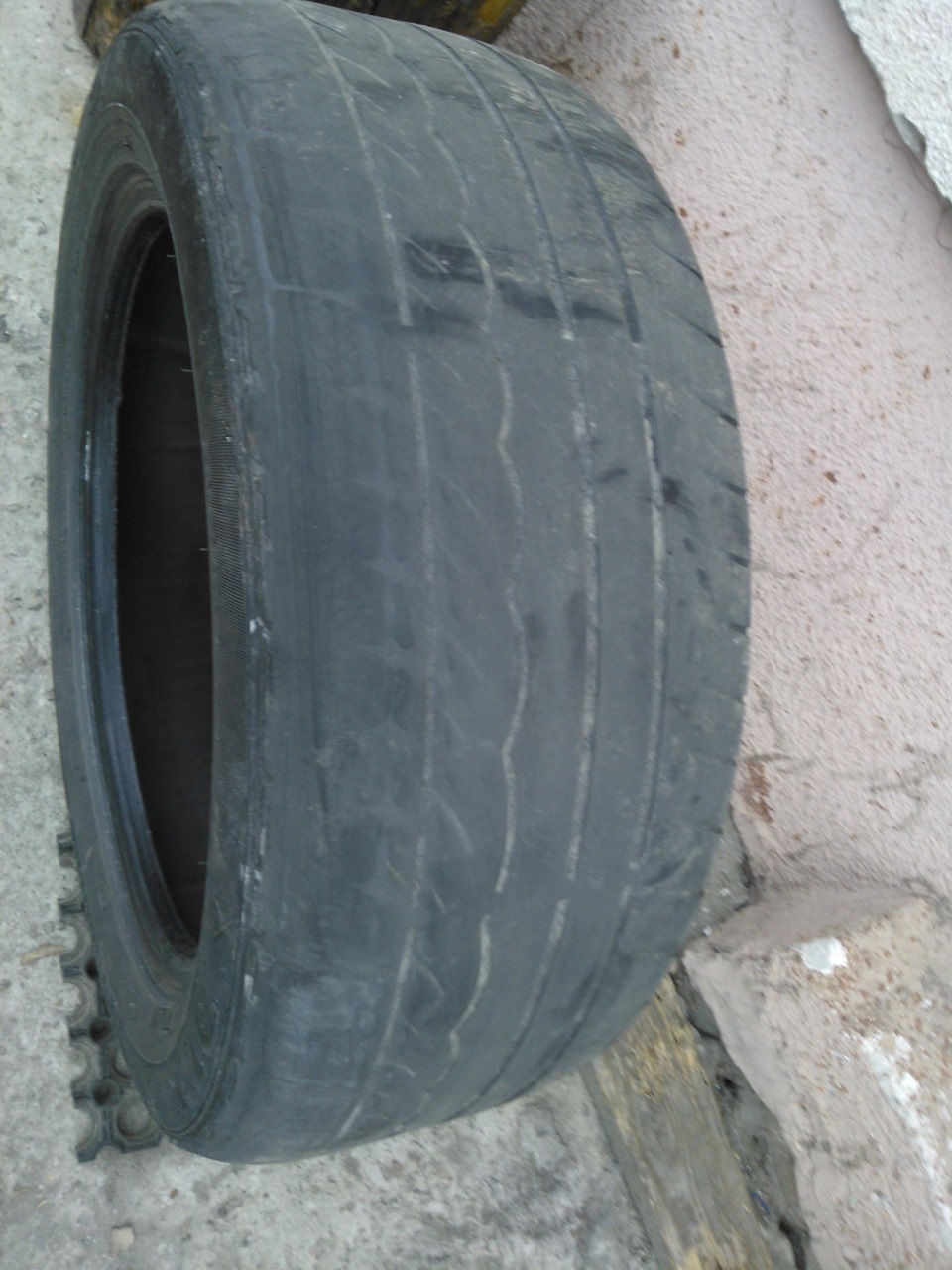 34. TOYO Proxes T1R 4