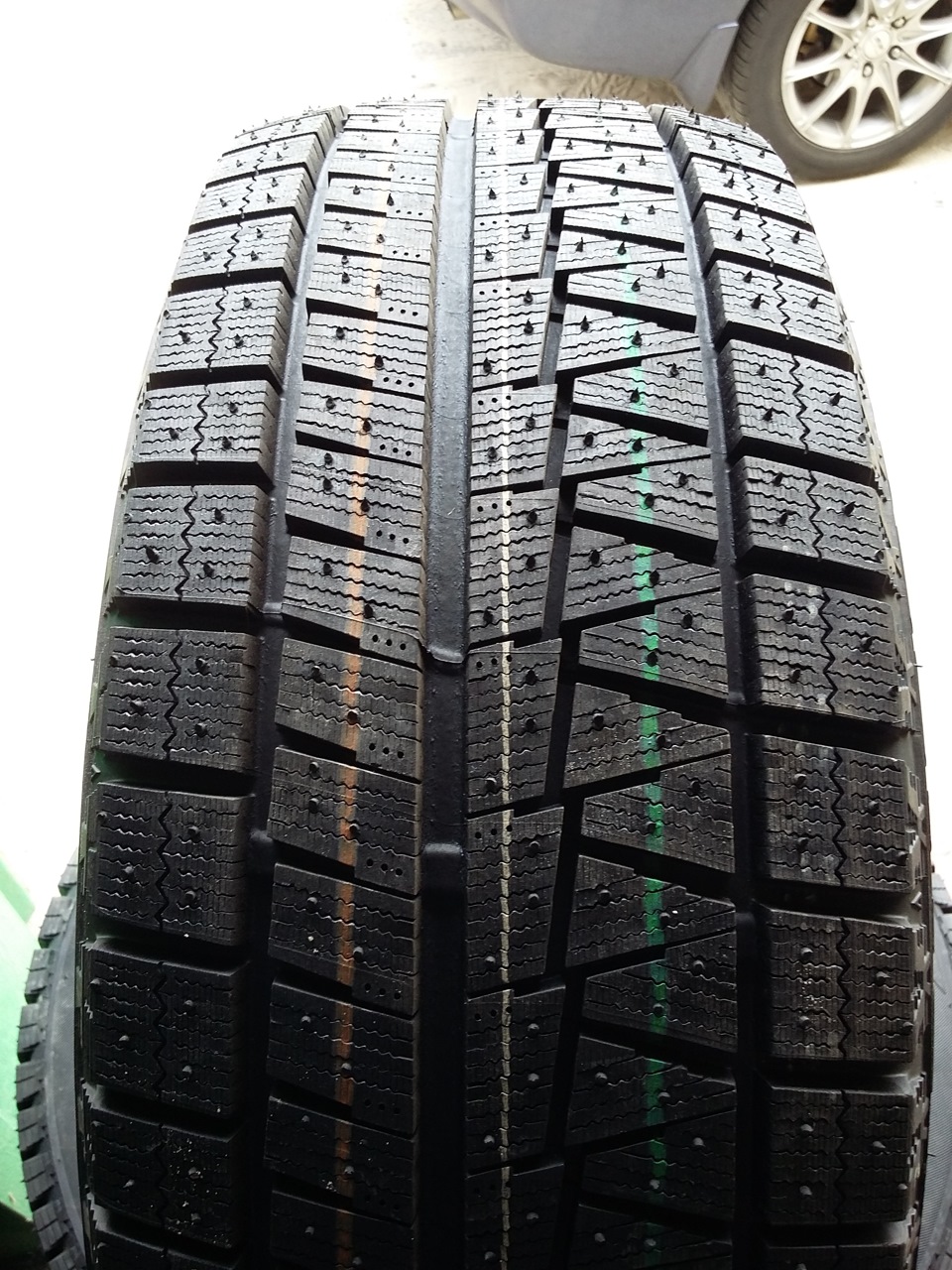 91. BRIDGESTONE Blizzak Revo GZ 1