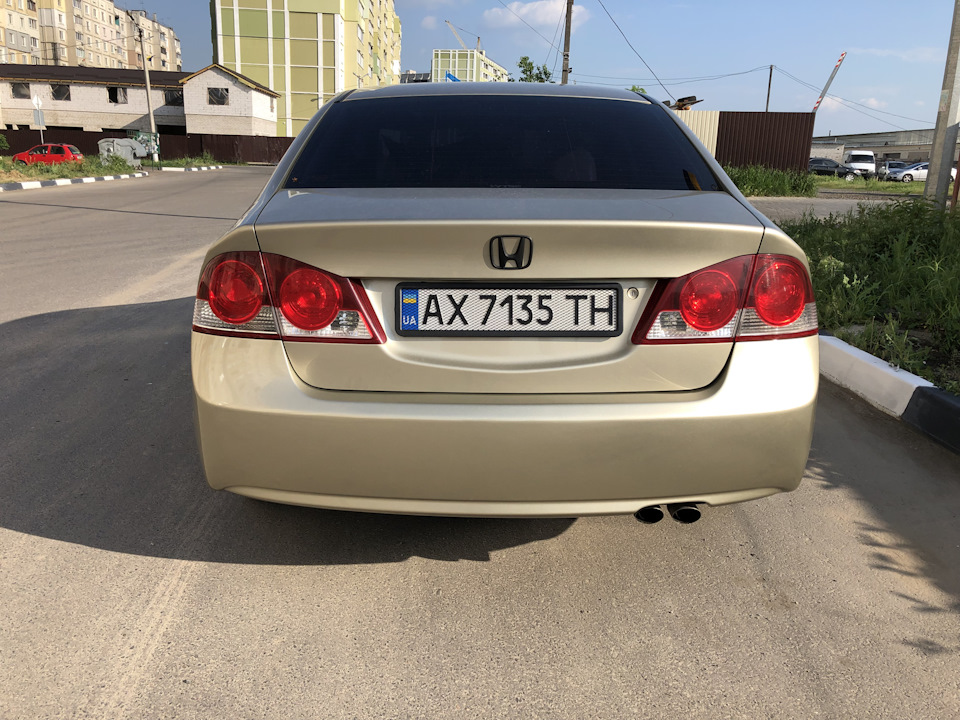 Задній бампер 4