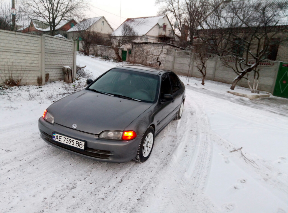 Малишка в строю Civic 1
