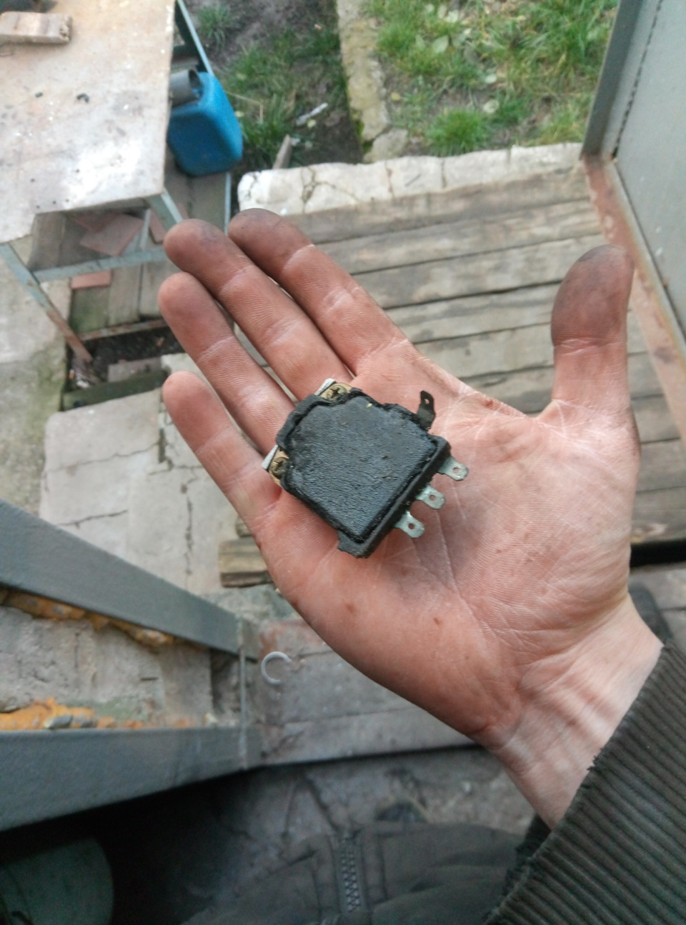 Мужики прошу допомоги, підказки, Згорів комутатор 😕 3
