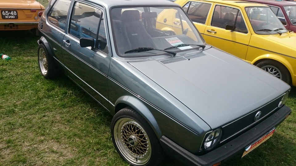 Old Car Kiev 2016 3