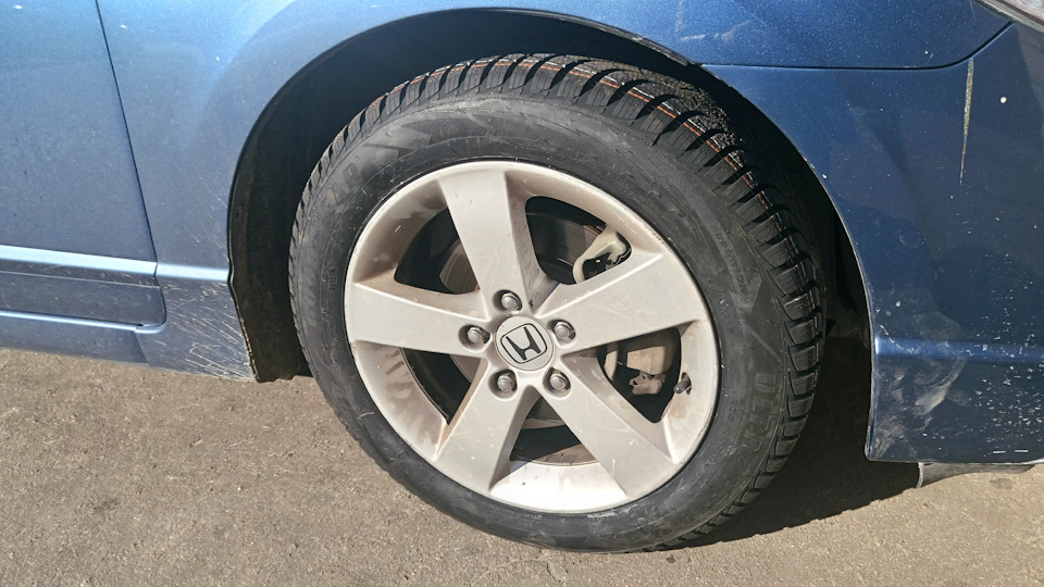 #11 Шини Goodyear Ultra Grip 9 4