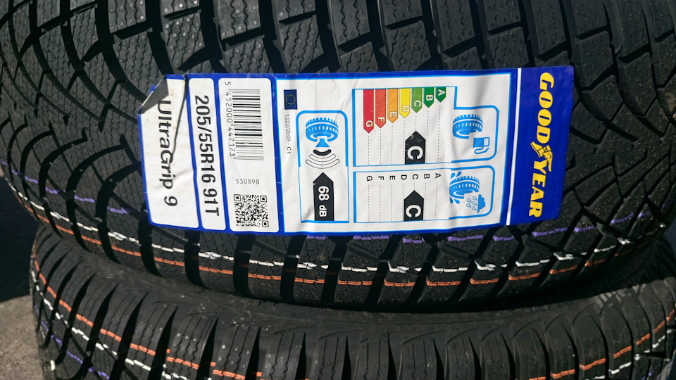 #11 Шини Goodyear Ultra Grip 9 1