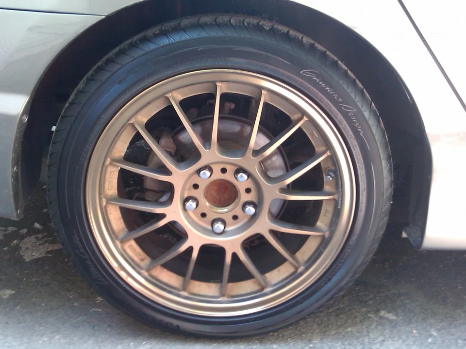Rays SE37, Vredestein ultrac cento