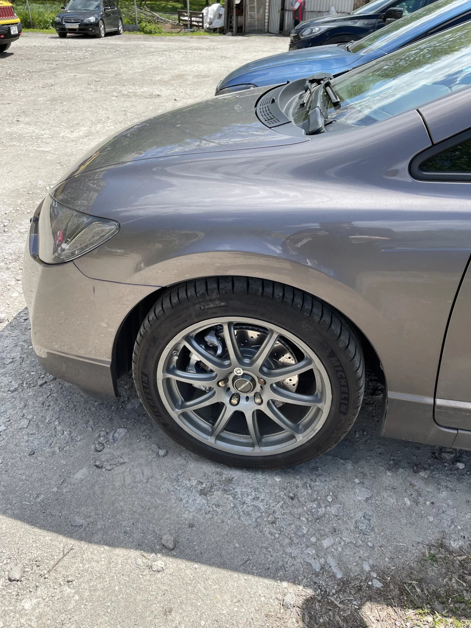 Супорти Nissin 17CL 293x25, диски R1 Concepts, колодки напівкераміка Nisshinbo