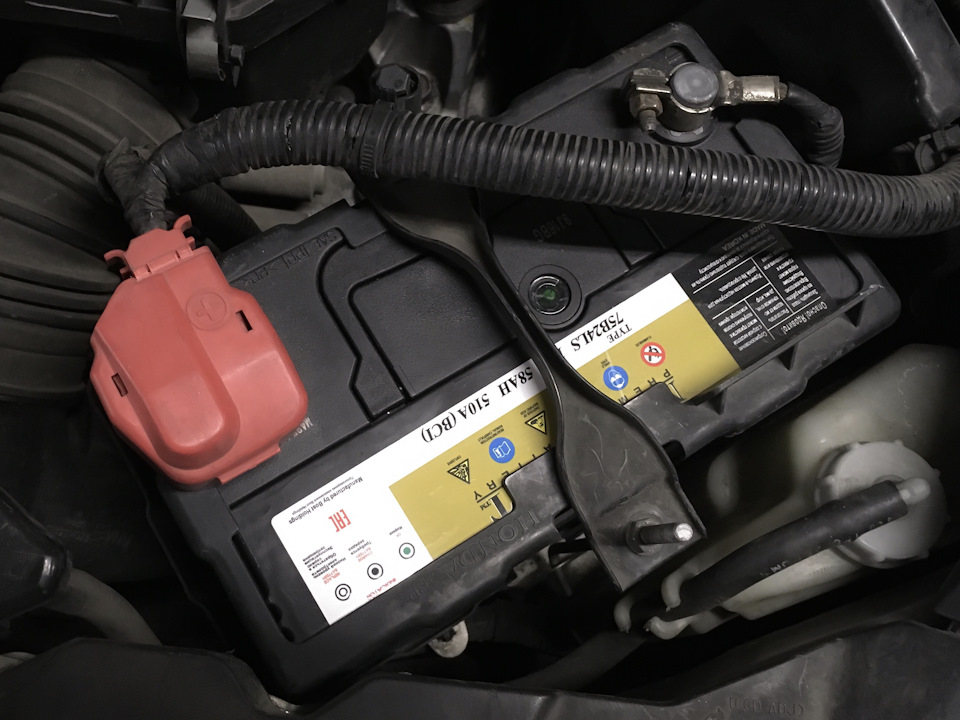 Заміна акумулятора! Medalist works Civic 4D 3