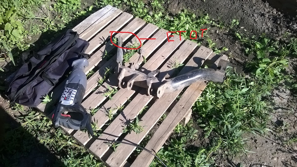 сайлентблок задньої підвіски 2