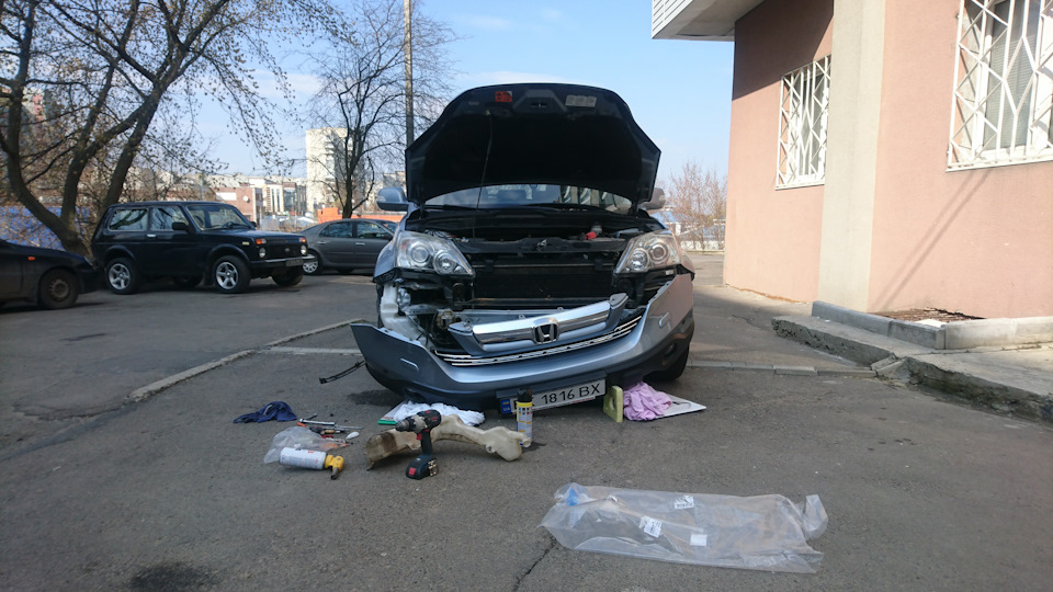 Заміна бачка омивача. 2