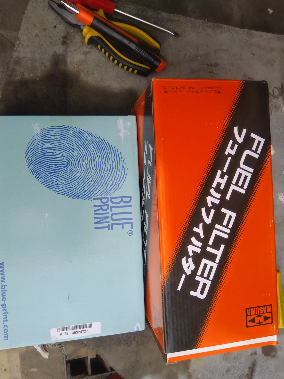 Пробіг 98700, дійшли руки до паливного фільтра та задньої тяги положення кузова 5