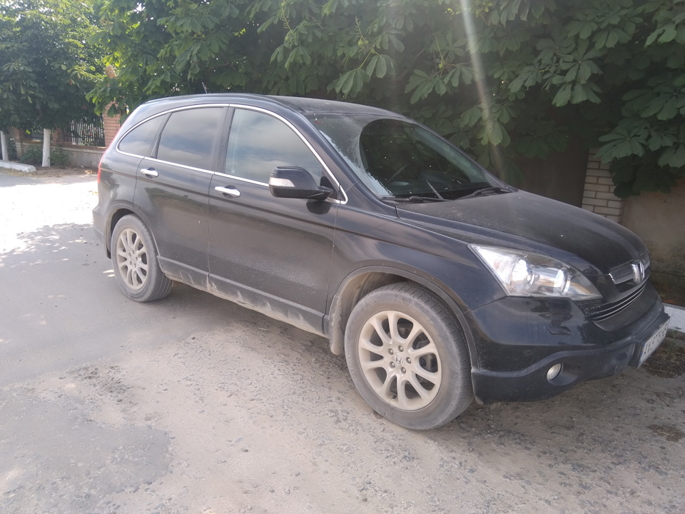 Пробіг 98700, дійшли руки до паливного фільтра та задньої тяги положення кузова 3