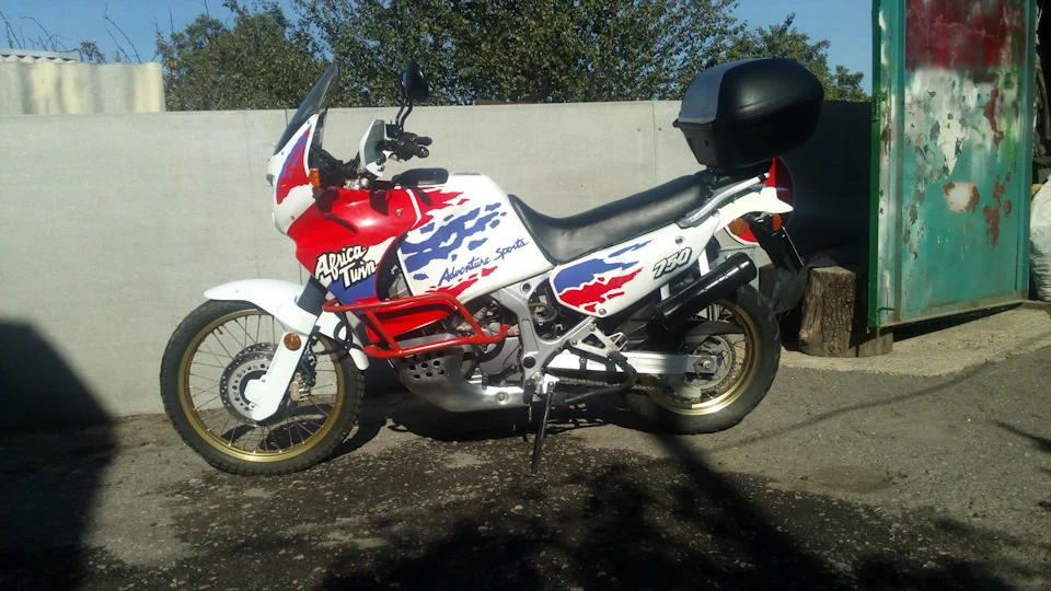Потеплело и Honda Africa twin.