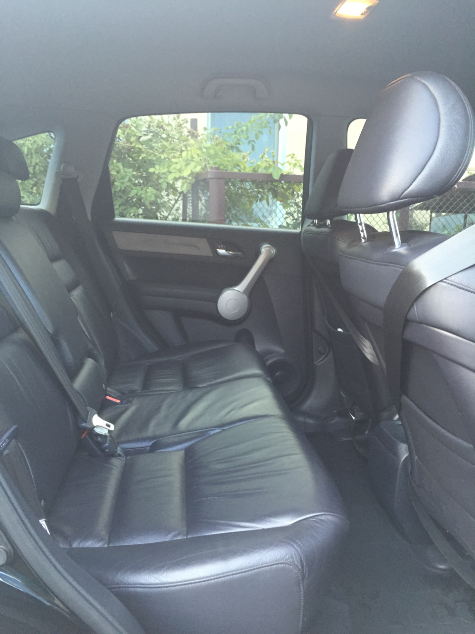 Продаю Honda CR-V 2.0 4