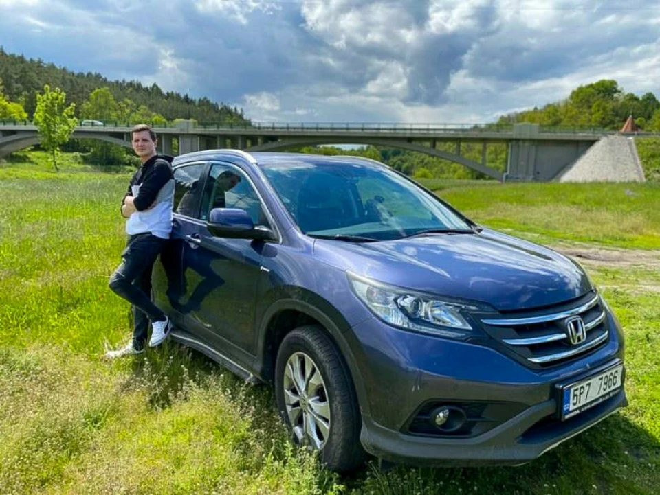 Задній правий підшипник.