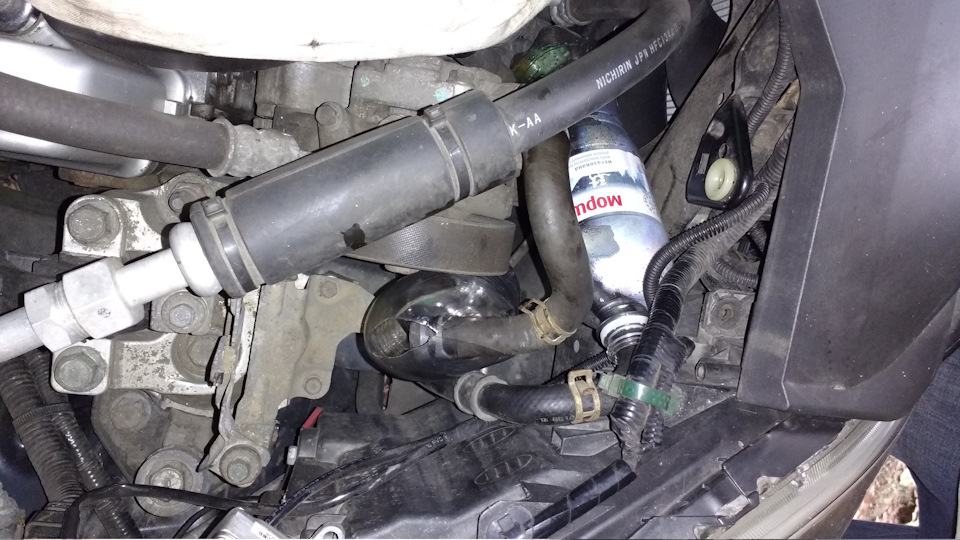 Заміна мастила ГУР і заднього редуктора Honda CR-V (RE) 4