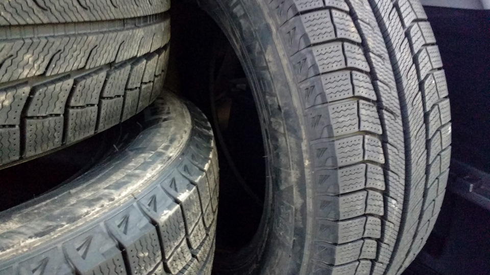 Зимові шини Michelin Latitude X-Ice 2 для Honda CR-V (RE) 1