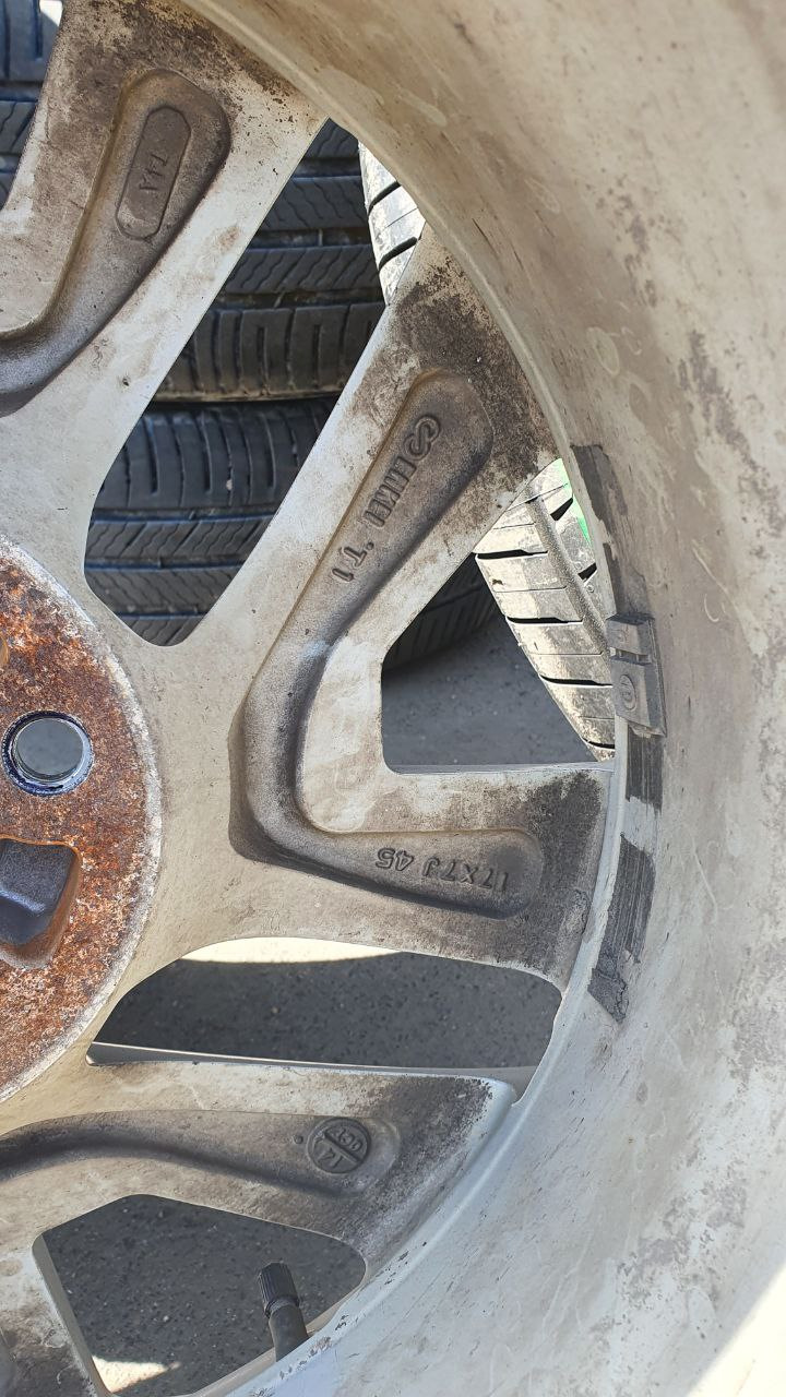 Нові літні шини Bridgestone Alenza 225/65/17 3
