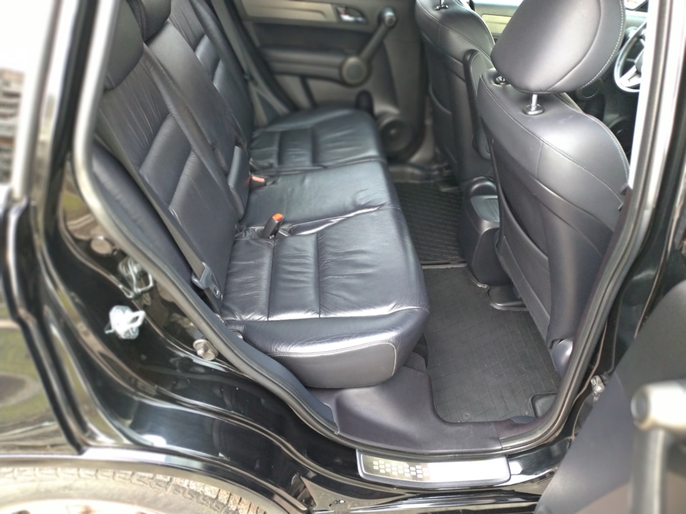 Нові килимки для CR-V 4