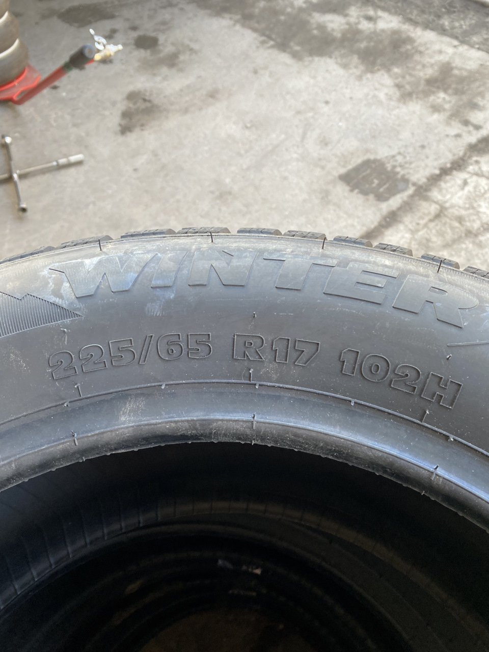 Зимняя резина CRV 2015 Taurus SUV Winter 225/65R17 4