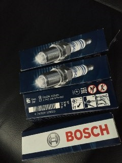 Заміна свічок запалювання Bosch Platinum Iridium FR6LII330X (0242240675) 1