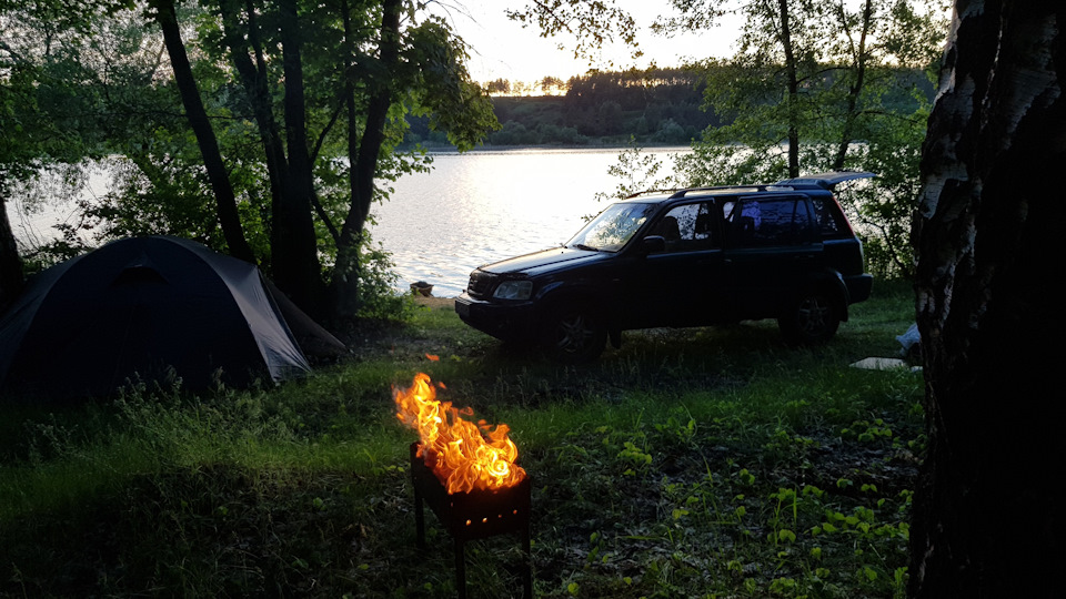Перший виїзд на рибалку з ночівлею цього року за участю CRV. :) 5