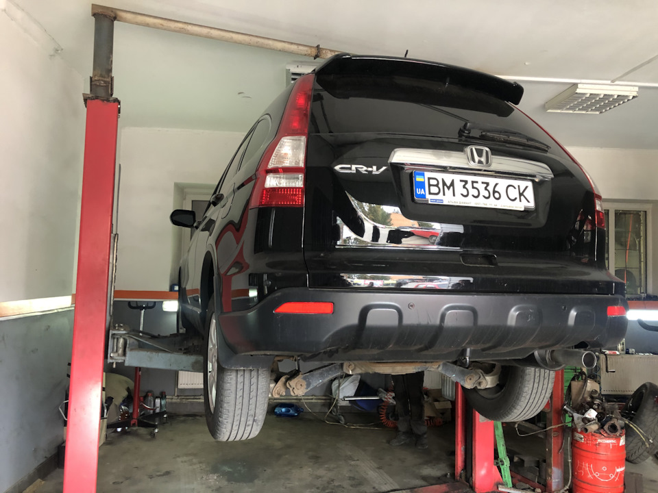 Заміна пильовика стійки. 3