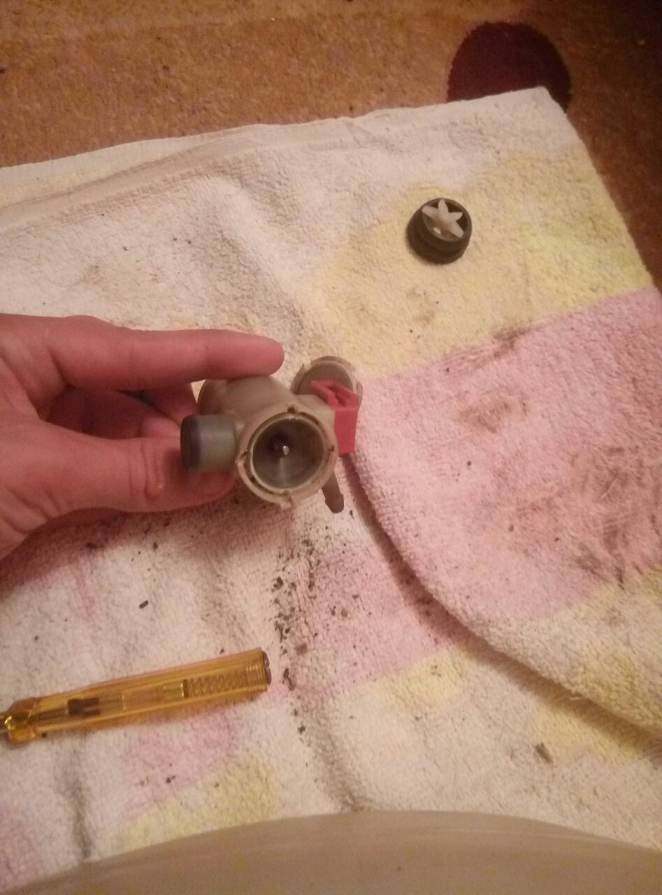 Бачок омівача ч.2 4