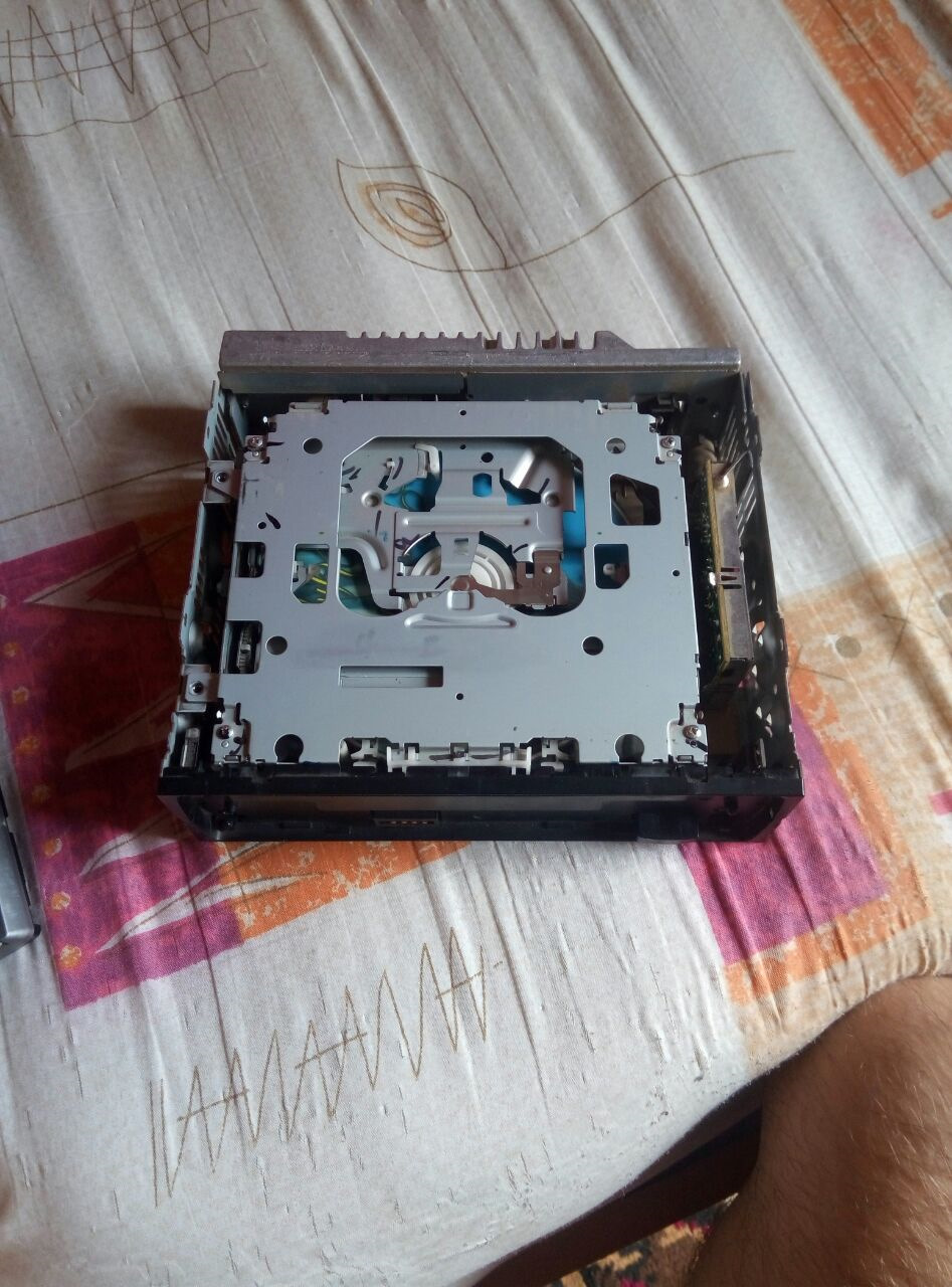 Роблю AUX в Piooner deh 2850mp 2