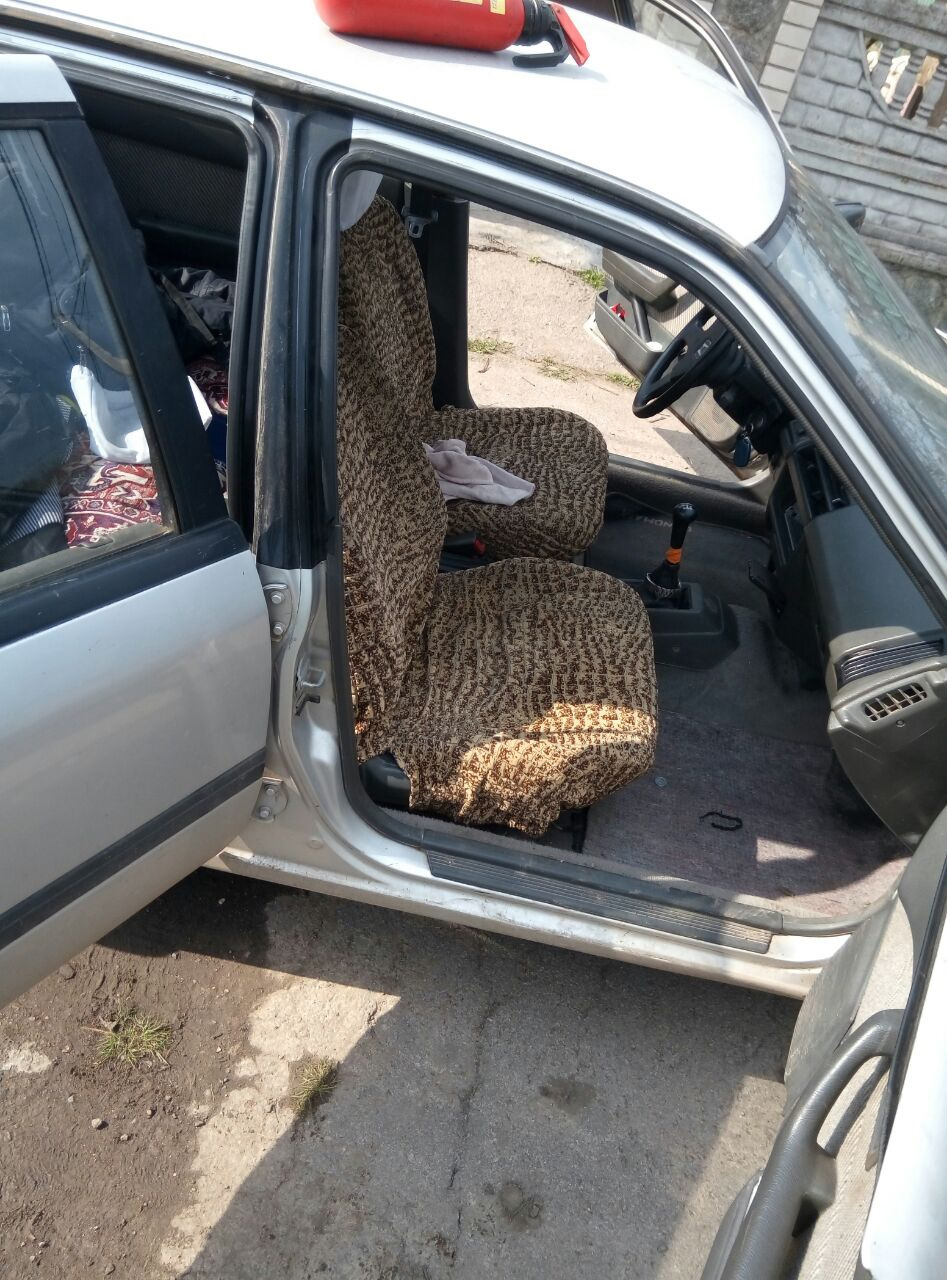Зняв старі чохли сидіння 1