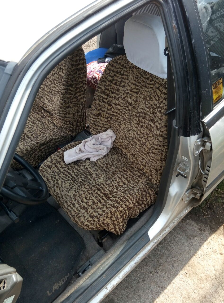 Зняв старі чохли сидіння 2