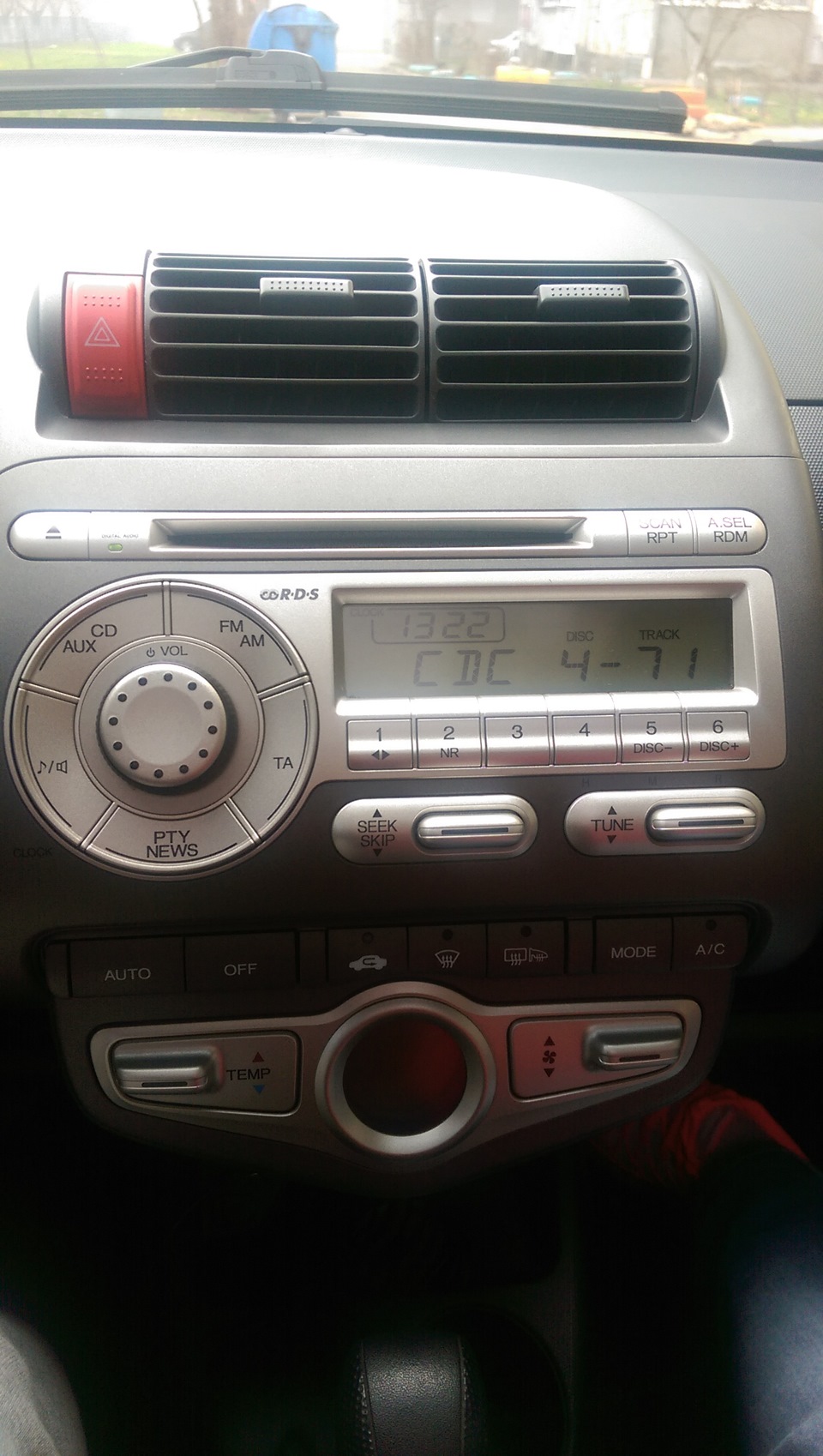 Підключення Yatour YT M-07 1