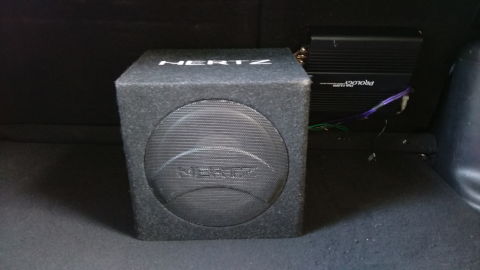 Сабвуфер HERTZ dba 200.3 3
