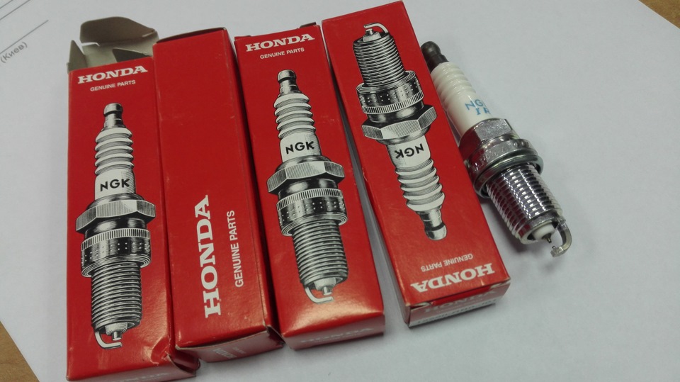 Свічки Honda 12290-RB0-J01 1