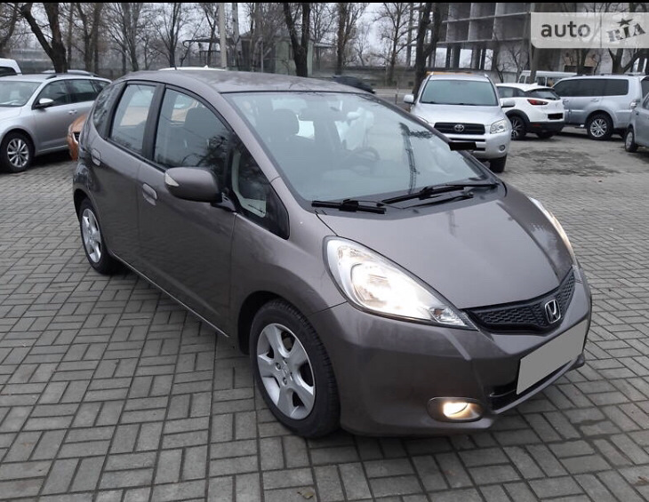 Продам джазик 2012,1.4 cvt 1