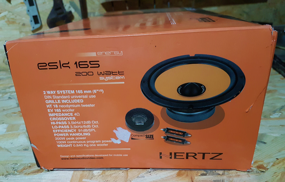Встановлення акустики Hertz ESK 165 2