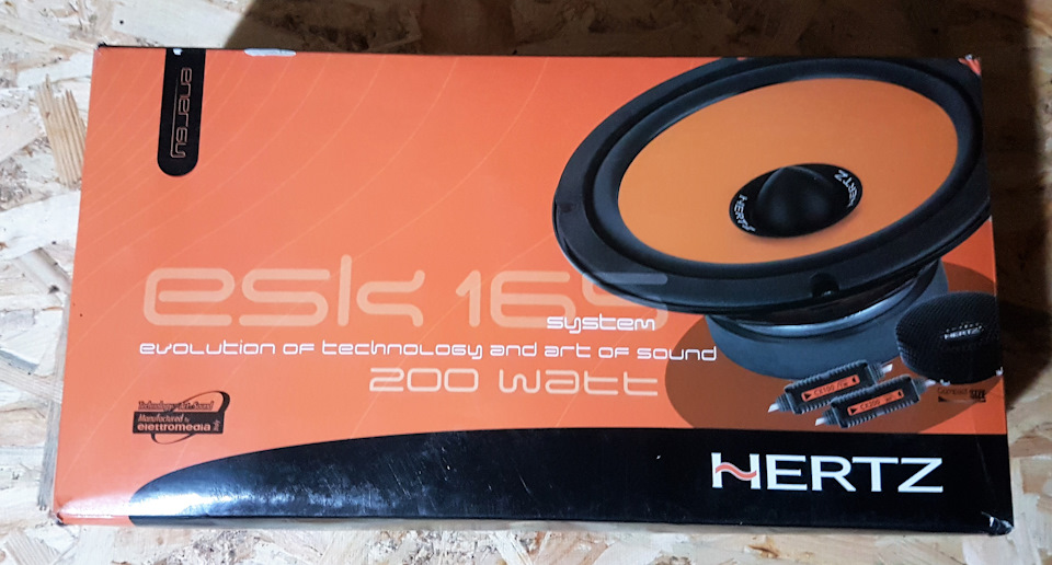 Встановлення акустики Hertz ESK 165 1