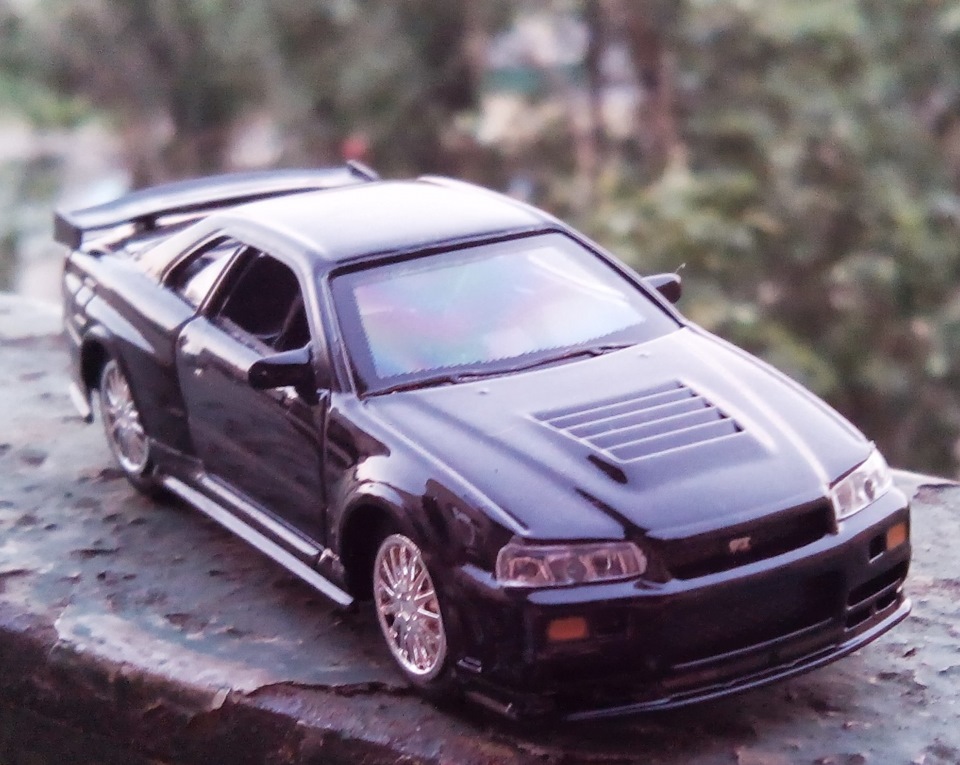 Домашня альтернатива - Skyline R34 GT-R 3