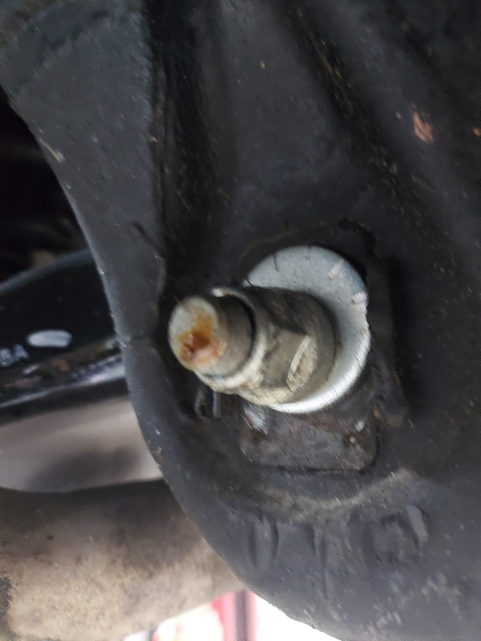 Заміна задніх важелів 1