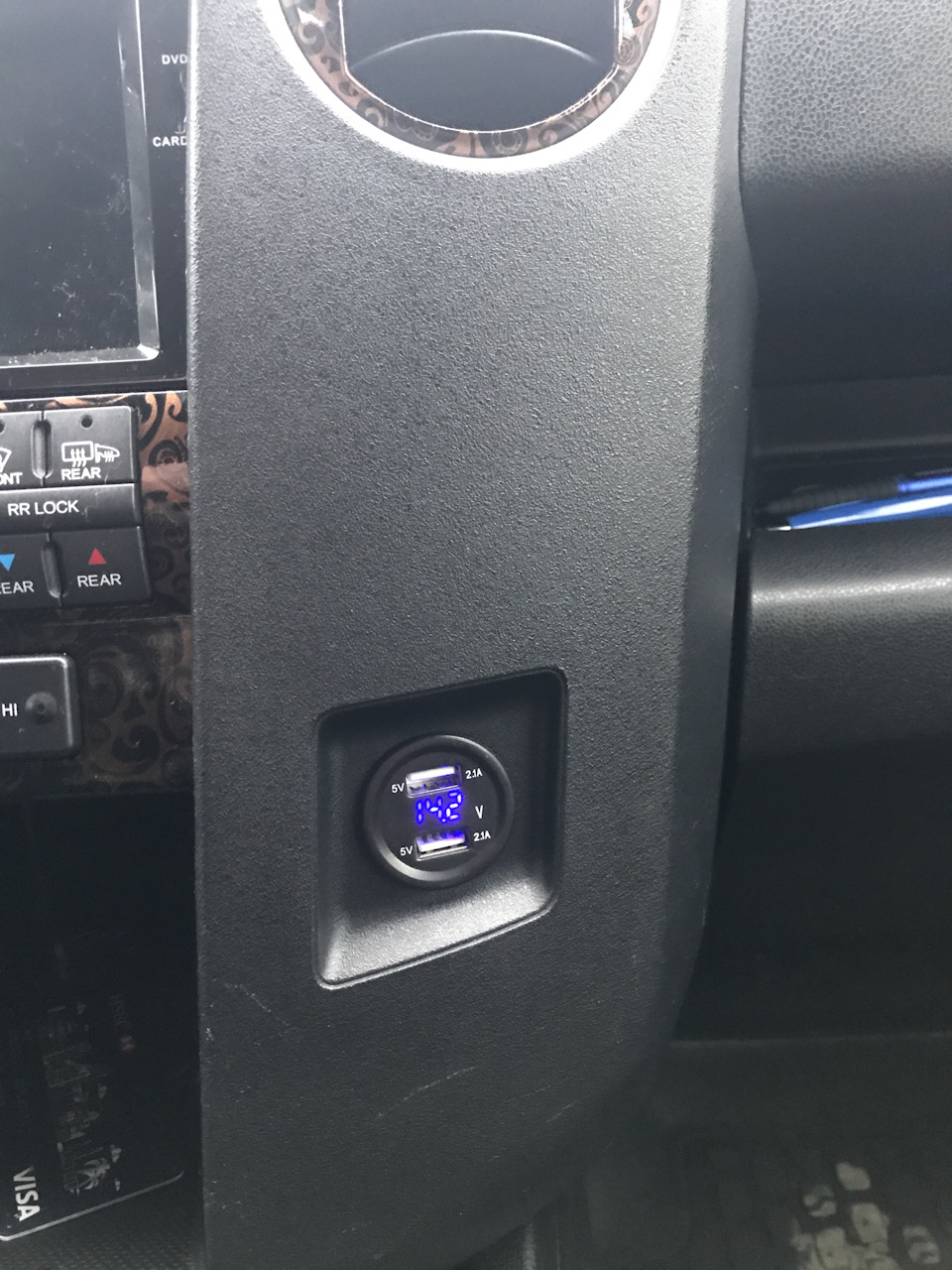 Подвійна зарядка USB замість прикурювача на постійку 4