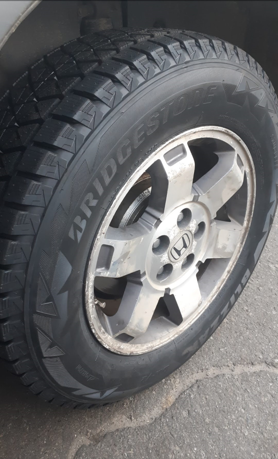 Нежданчик з гумою ... або позапланова покупка Bridgestone 1