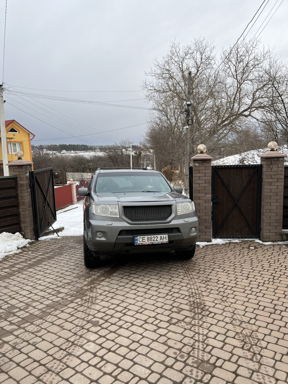Продав. 1
