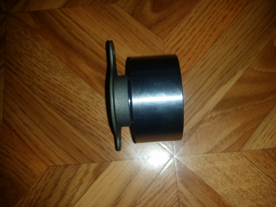 Натяжний ролик ременя Honda 14510-PH3-003 4