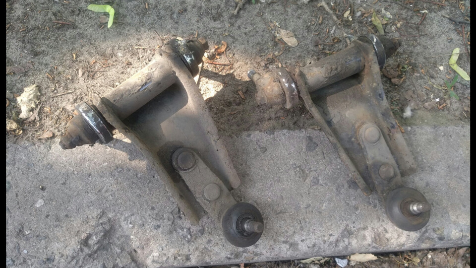 Підвіска ч.1 верхні кульові 1