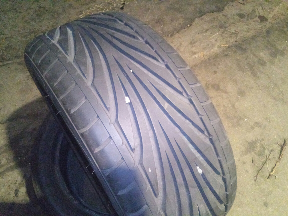 Рідкісній машині рідку гуму 215/45 r15 1