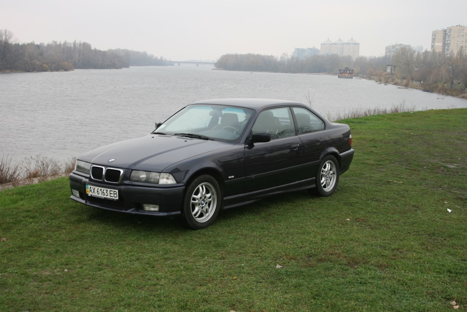 Тизер з фотосетом (e36 323i vs prelude) 1